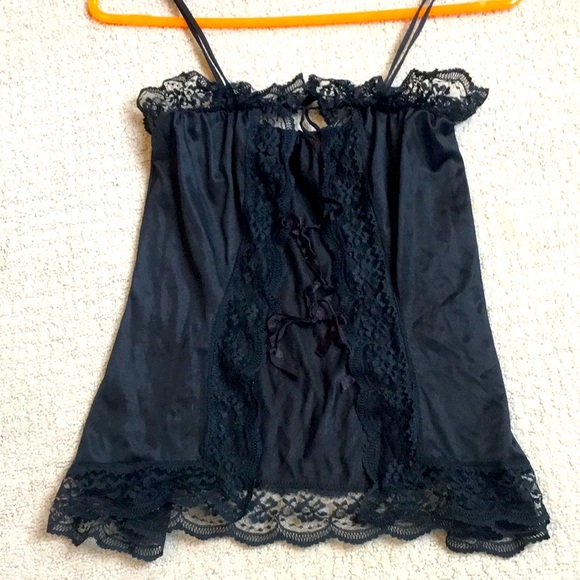 Black Lace Lingerie. Adjustable Size (S-M-L), Front Closure, Spaghetti Straps - Picture 4 of 9